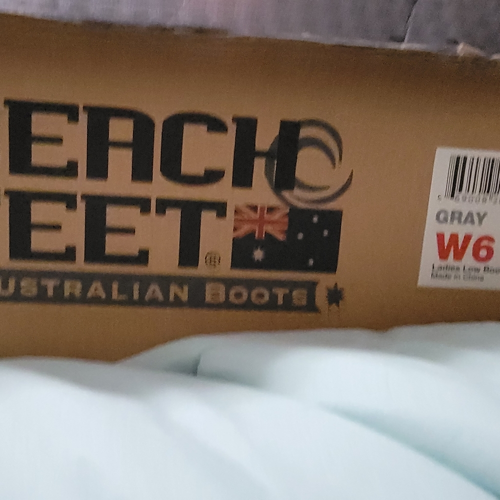 Boots - Picture 5 of 6